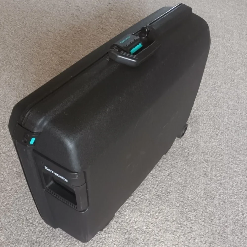 VTG SAMSONITE DENVER COLORADO USA SATURN 1994 ALL RIGHTS RESERVED MADE IN USA